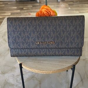Michael Kors Jet set Wallet